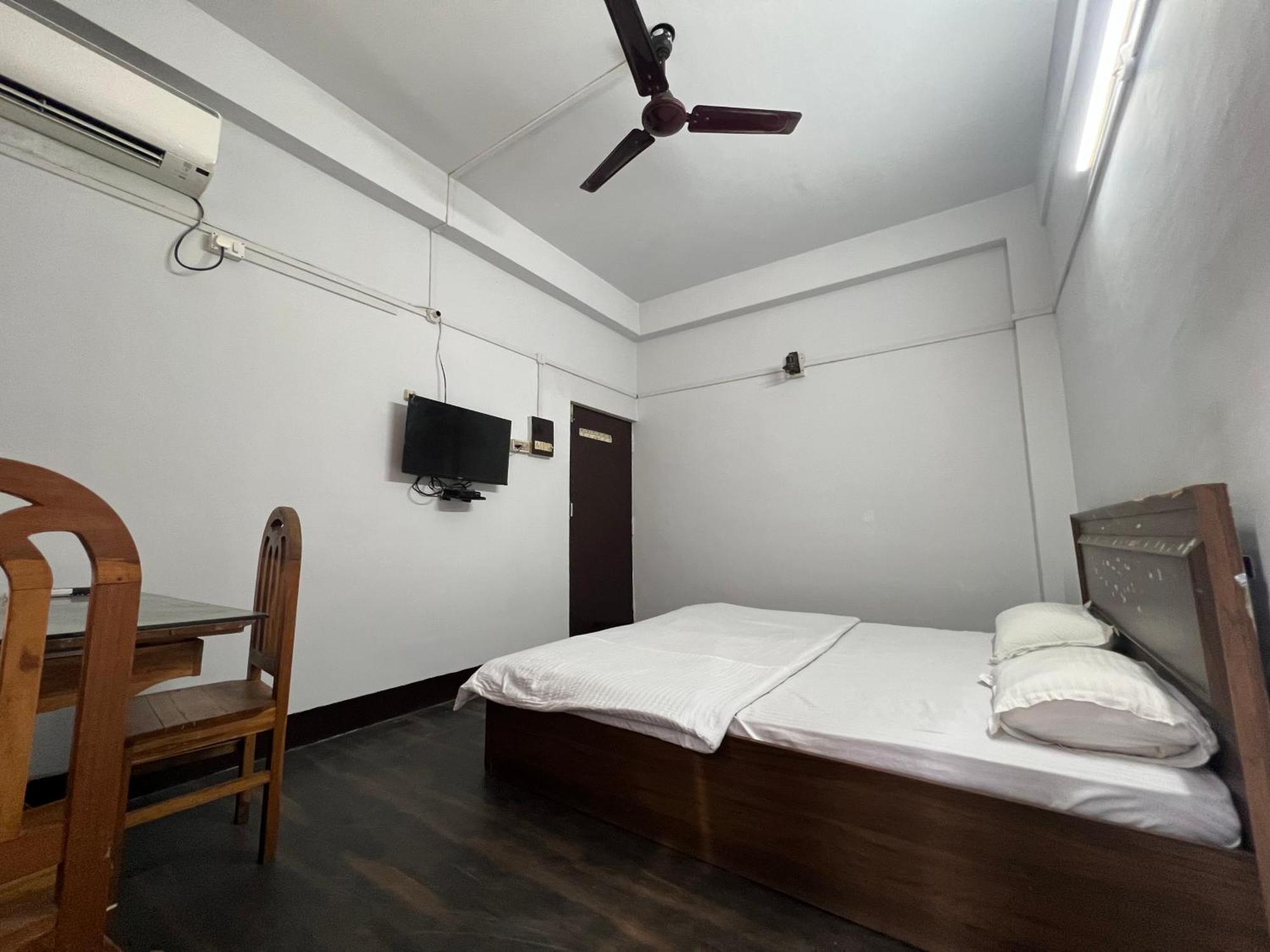 Comfort Stay Residency Гувахати Экстерьер фото