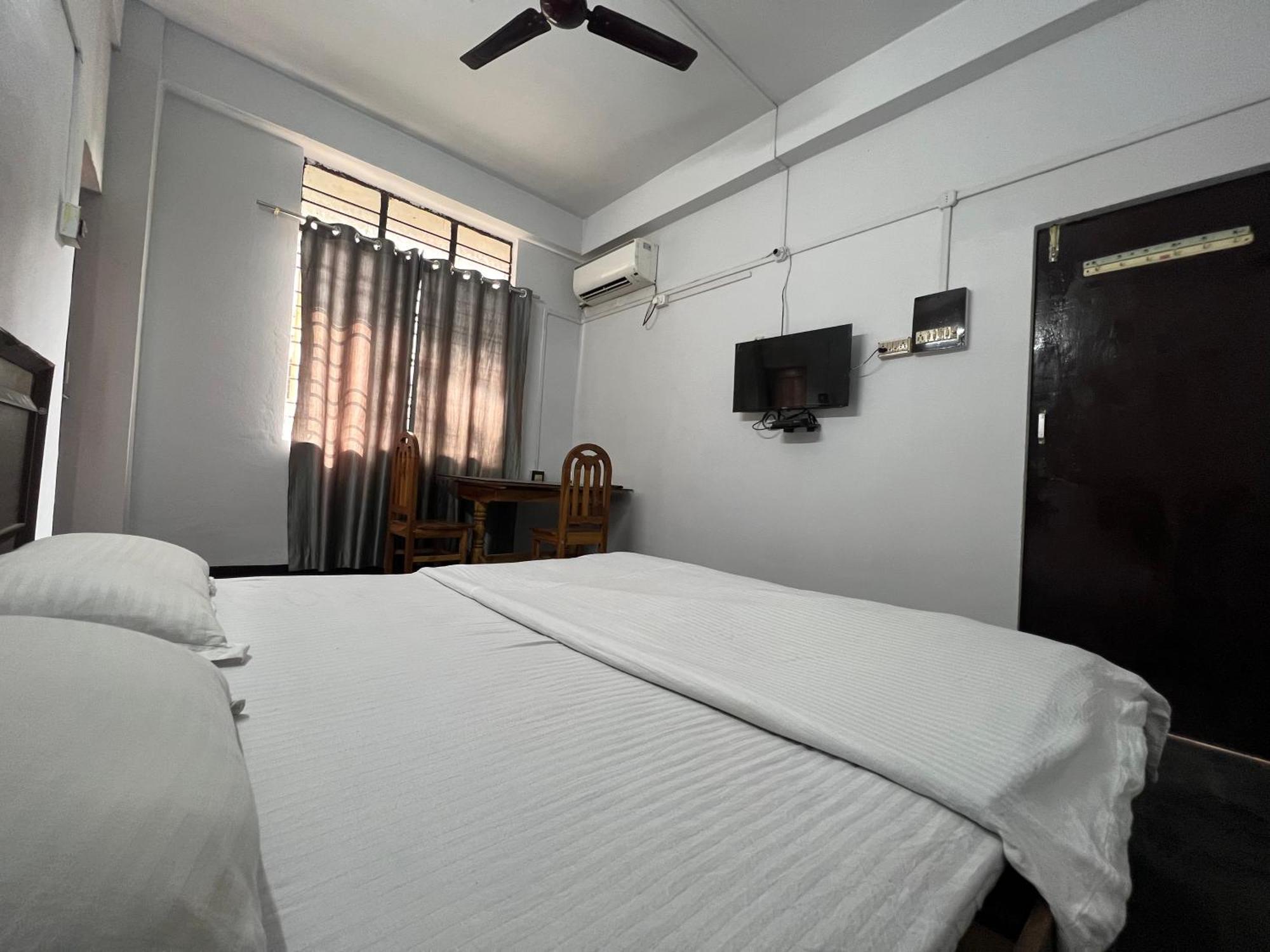 Comfort Stay Residency Гувахати Экстерьер фото